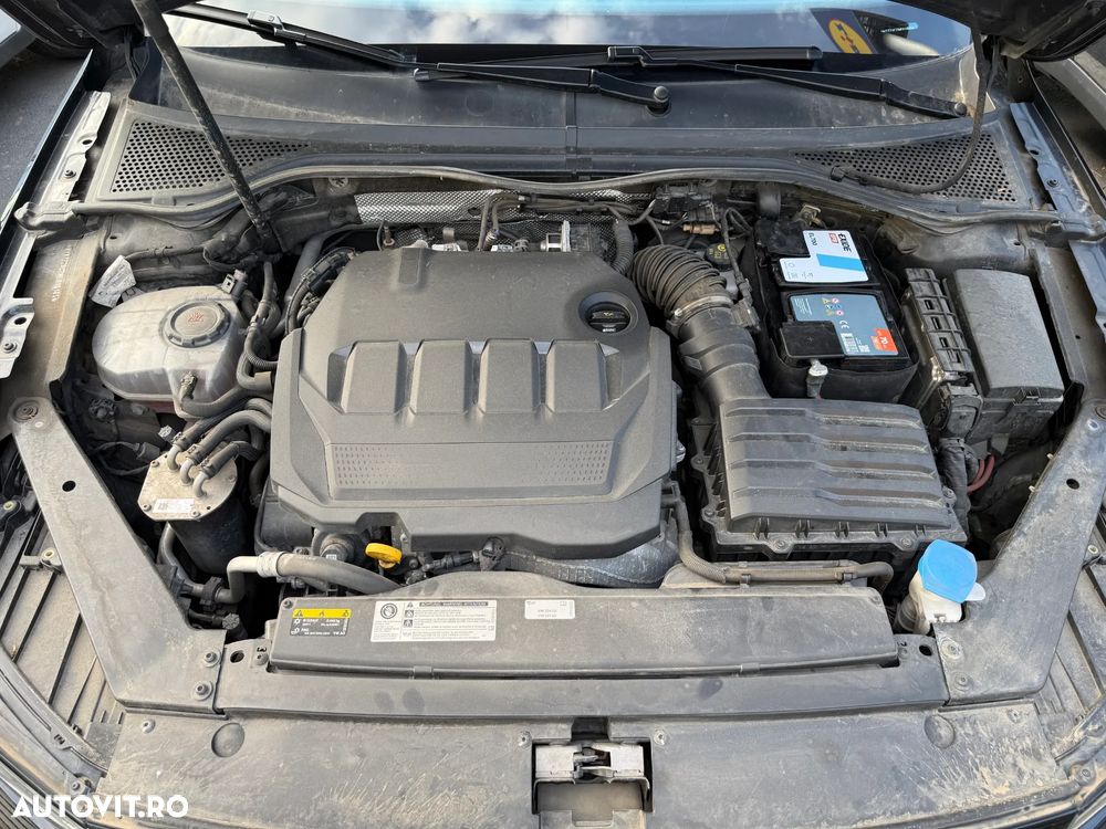 Volkswagen Passat 2.0 TDI DSG Comfortline - 24