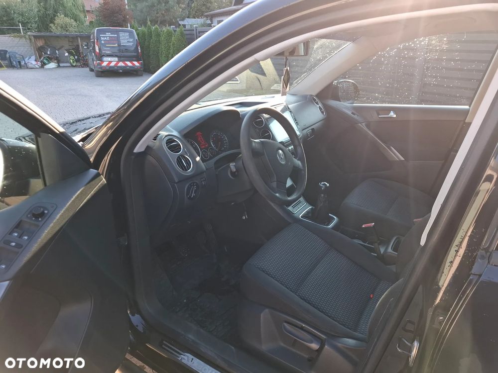 Volkswagen Tiguan - 8