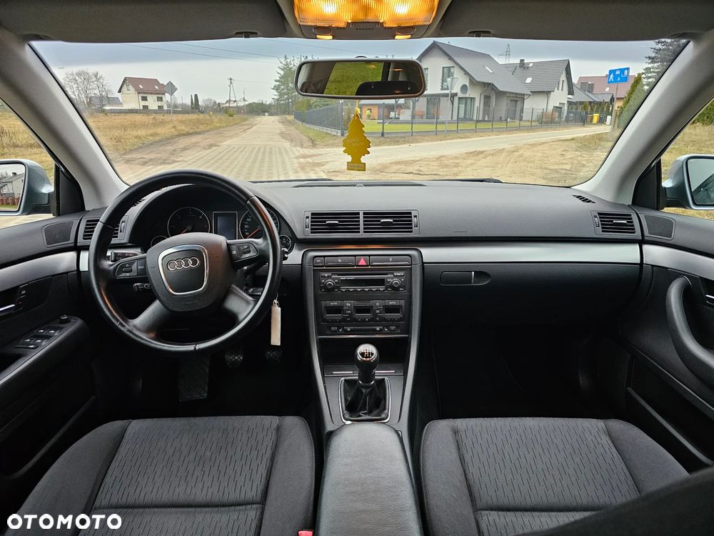 Audi A4 Limousine 2.0 TDI DPF - 9