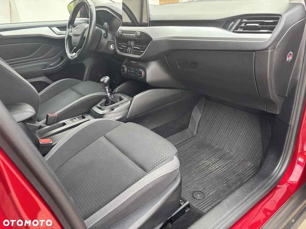 Ford Focus 1.5 EcoBoost Trend Edition Business - 28