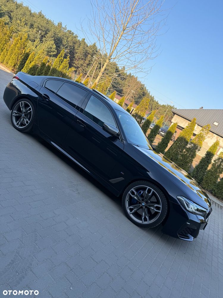 BMW Seria 5 M550i xDrive - 2