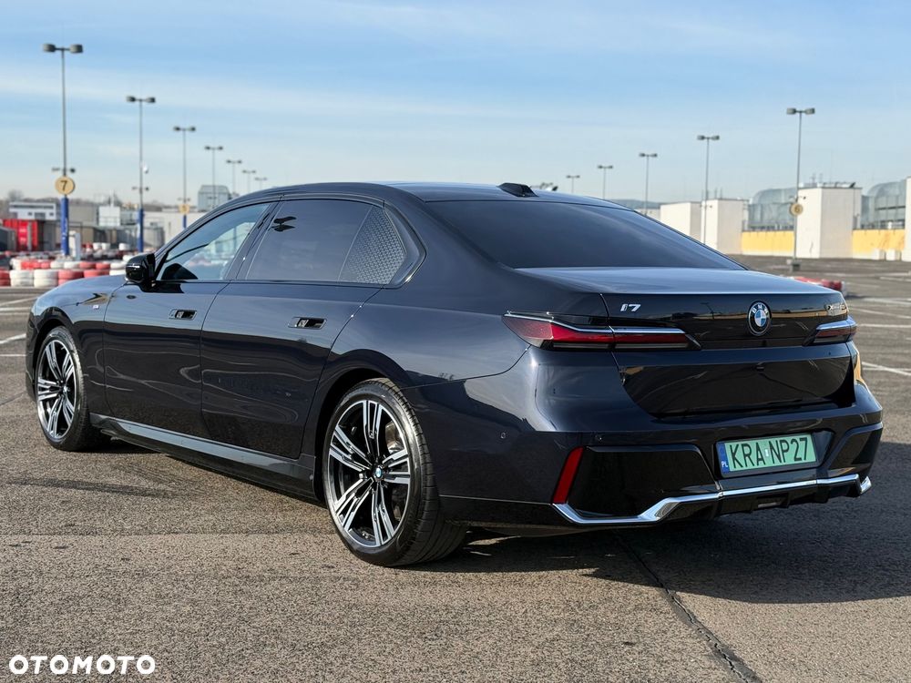 BMW i7 105.7kWh xDrive60 M Sport - 7