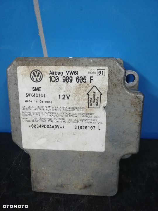 Moduł poduszek Volkswagen Golf 4 1C0909605F - 2