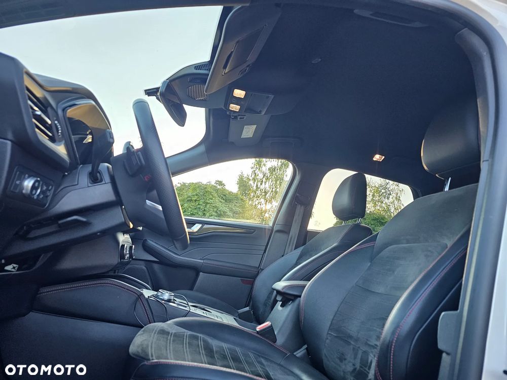 Ford Kuga - 12