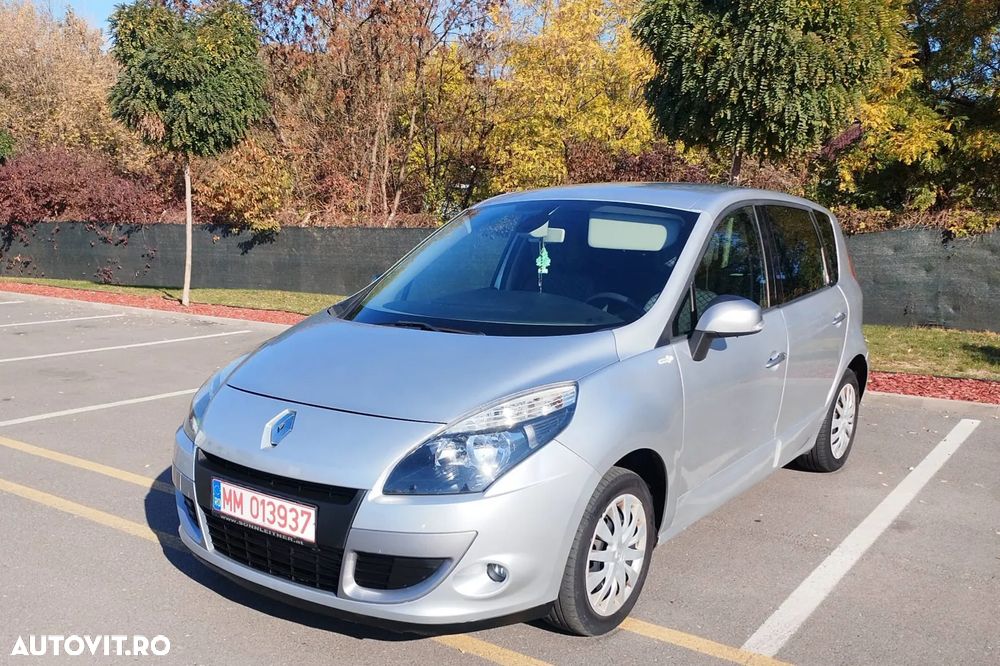 Renault Scenic 2011 photo 2