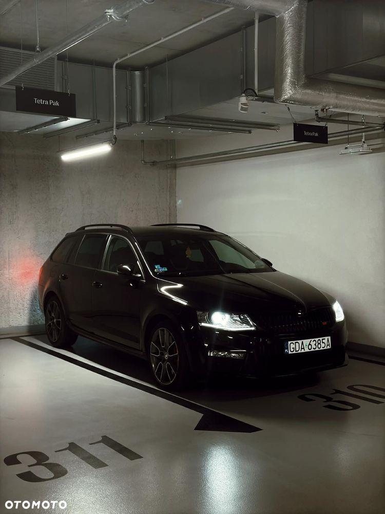 Skoda Octavia 2.0 TDI DSG RS - 1
