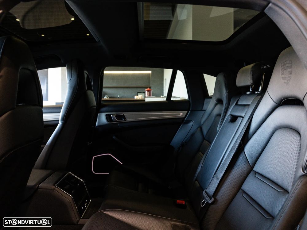 Porsche Panamera Sport Turismo 4 E-Hybrid Platinum Edition - 18