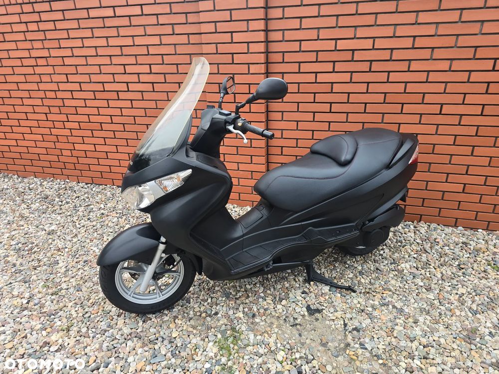 Suzuki Burgman - 2