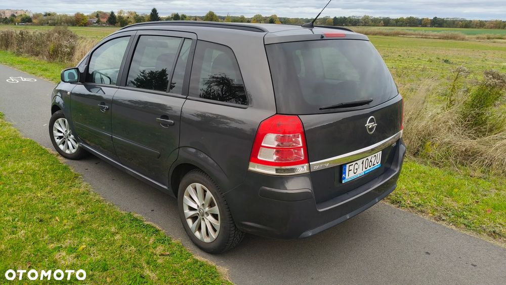 Opel Zafira 1.8 Family Plus - 8