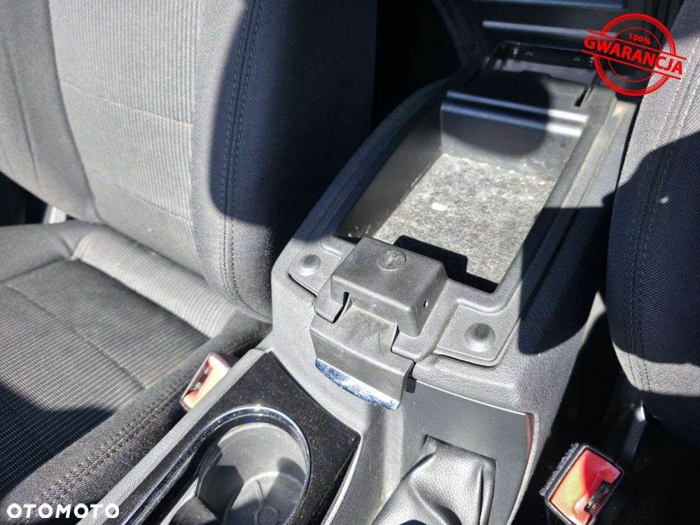 Ford Mondeo - 36