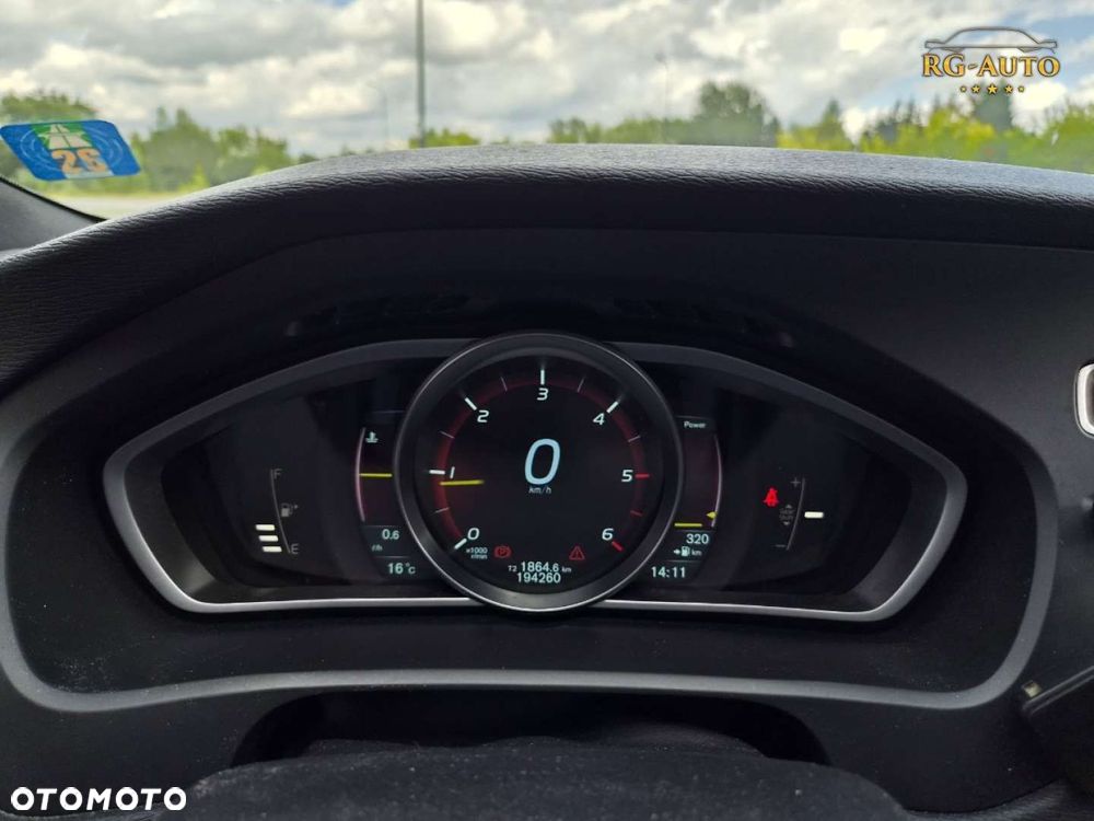 Volvo V40 - 22