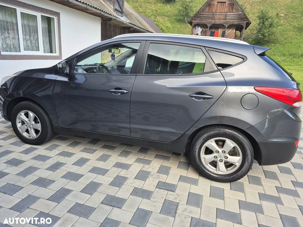 Hyundai ix35 2.0 CRDI Low 2WD GL Classic - 4