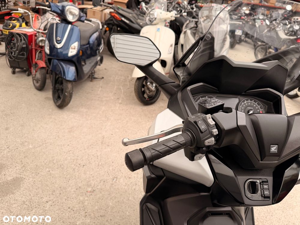Honda NSS - 13