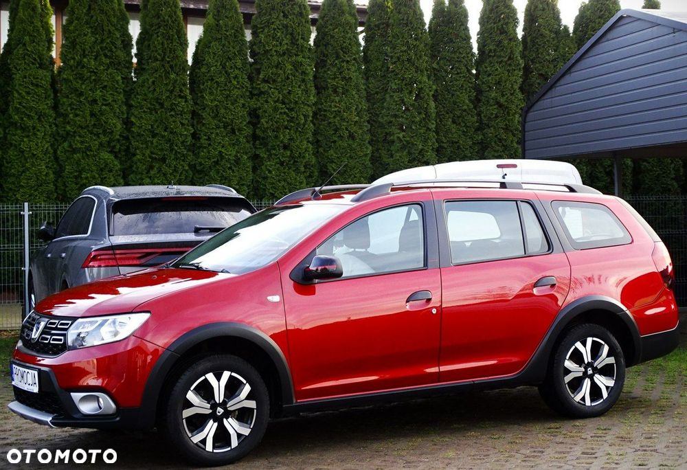 Dacia Logan TCe 90 S&S Stepway Celebration - 1