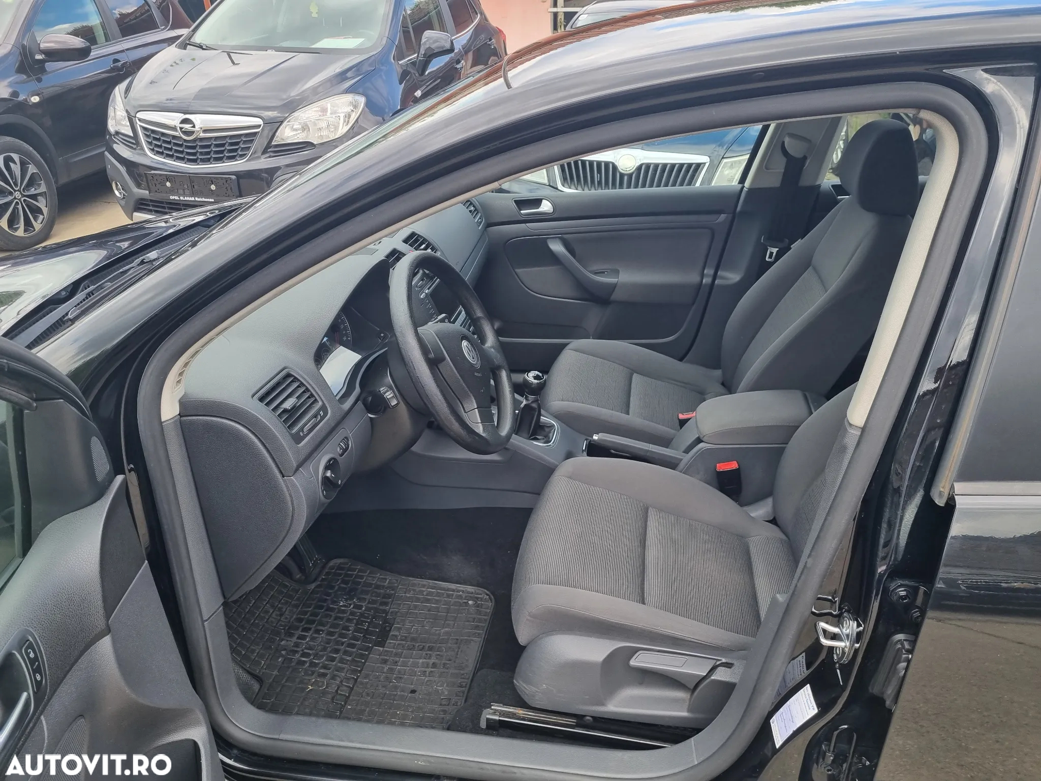 Volkswagen Golf 1.9 TDI DPF Goal - 9