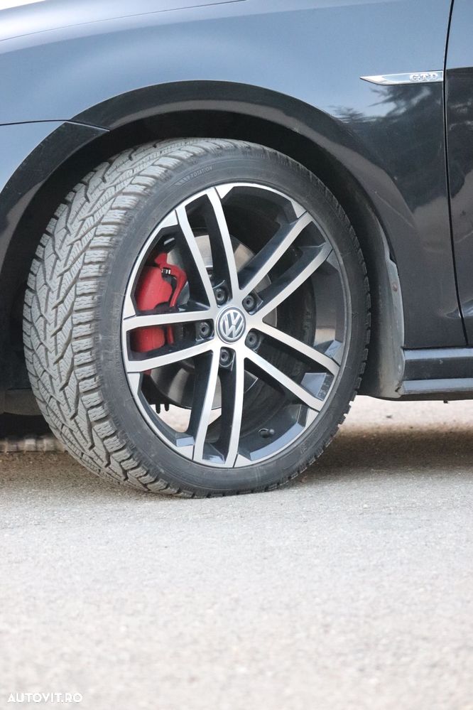 Volkswagen Golf 2.0 TDI DPF BMT GTD - 14