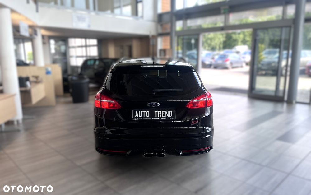 Ford Focus ST - 6