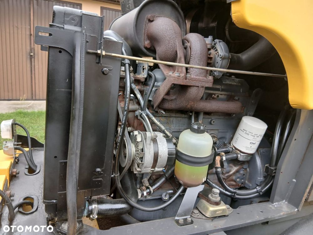 New Holland LM410 - 15