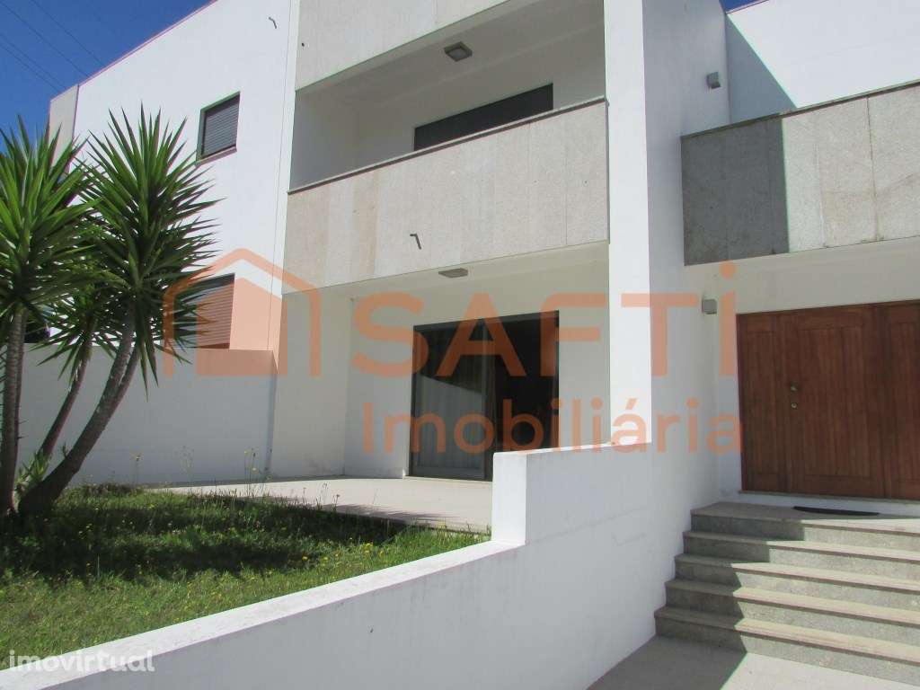 Moradia independente - Grande imagem: 2/27