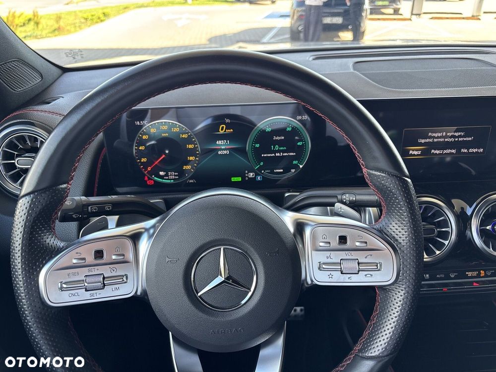 Mercedes-Benz EQB - 11
