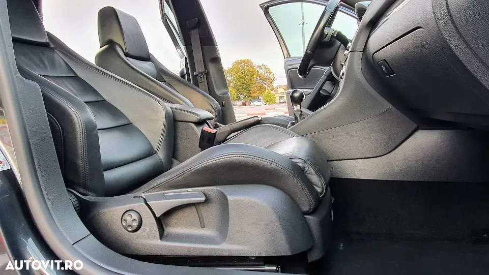 Volkswagen Golf 2.0 TDI DPF DSG GTD - 13