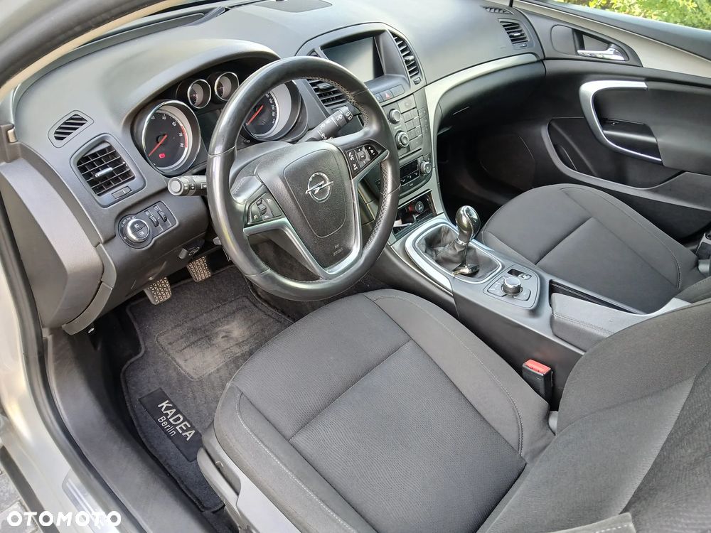 Opel Insignia - 10