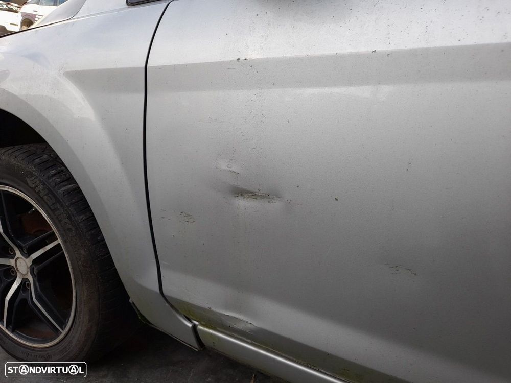 Porta frente esquerda FORD Focus II Carrinha (DA_) - 2