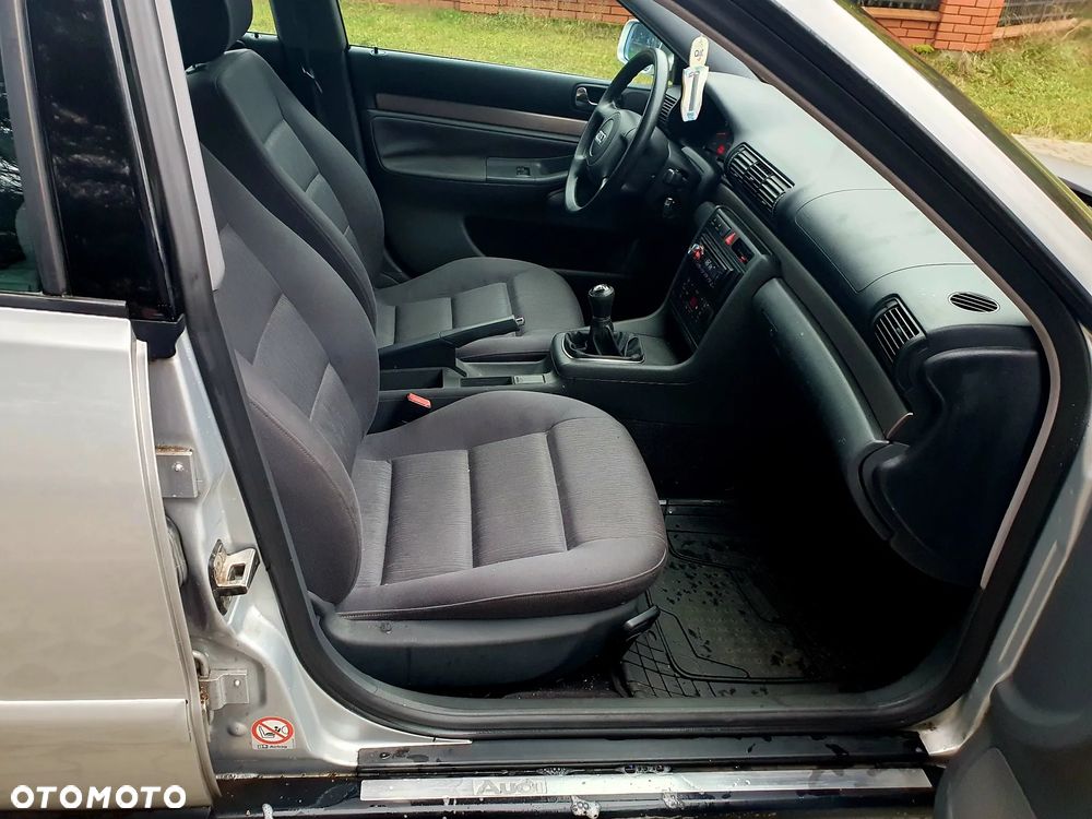 Audi A4 Limousine - 23