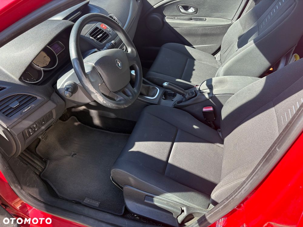 Renault Megane 1.9 dCi Dynamique Euro5 - 7