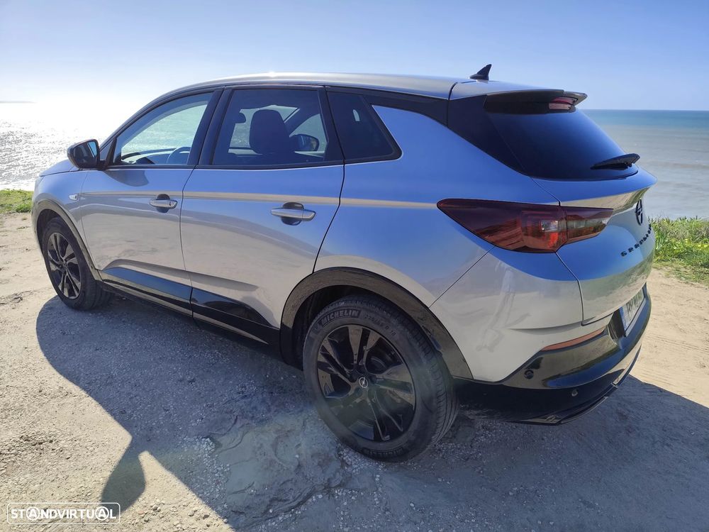 Opel Grandland 1.2 T Design & Tech - 3