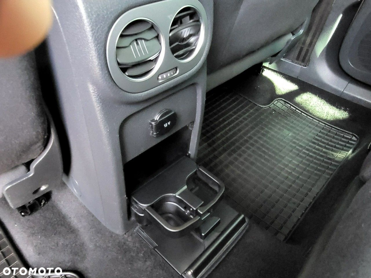 Volkswagen Tiguan - 25