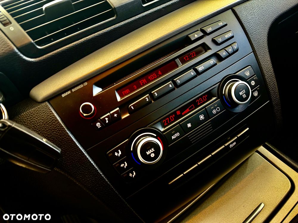 BMW Seria 1 - 25