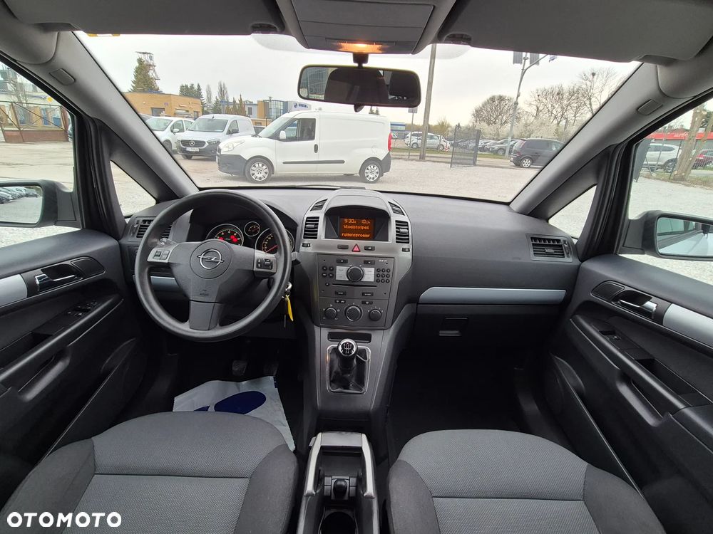Opel Zafira 1.8 Innovation - 32