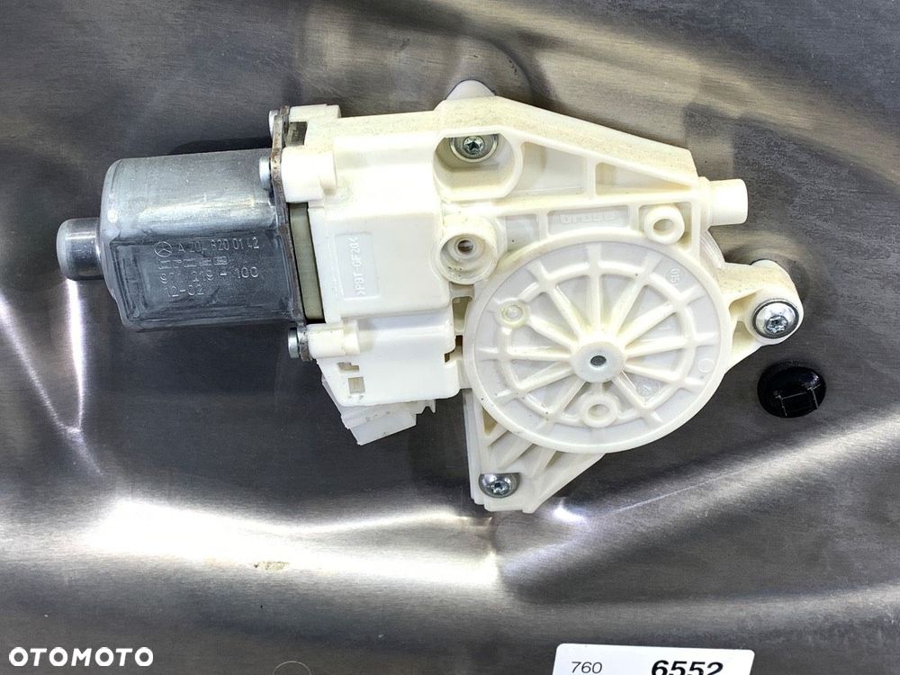 PODNOŚNIK SZYBY LEWY PRZÓD  MERCEDES-BENZ KLASA E T-Model (S212) 2009 - 2016 E 200 CDI / BlueTEC - 3