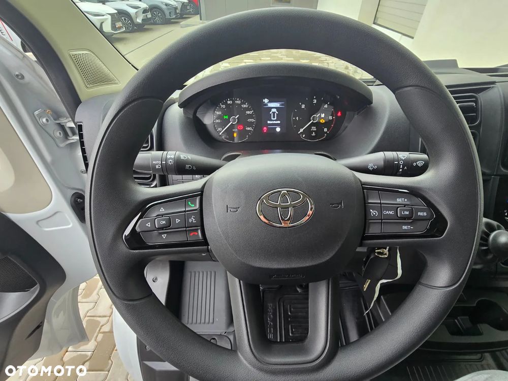 Toyota Proace Max Kontener - 12