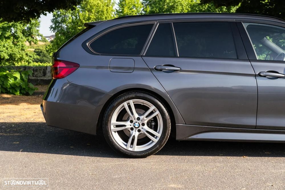 BMW 318 d Pack Desportivo M Auto - 38