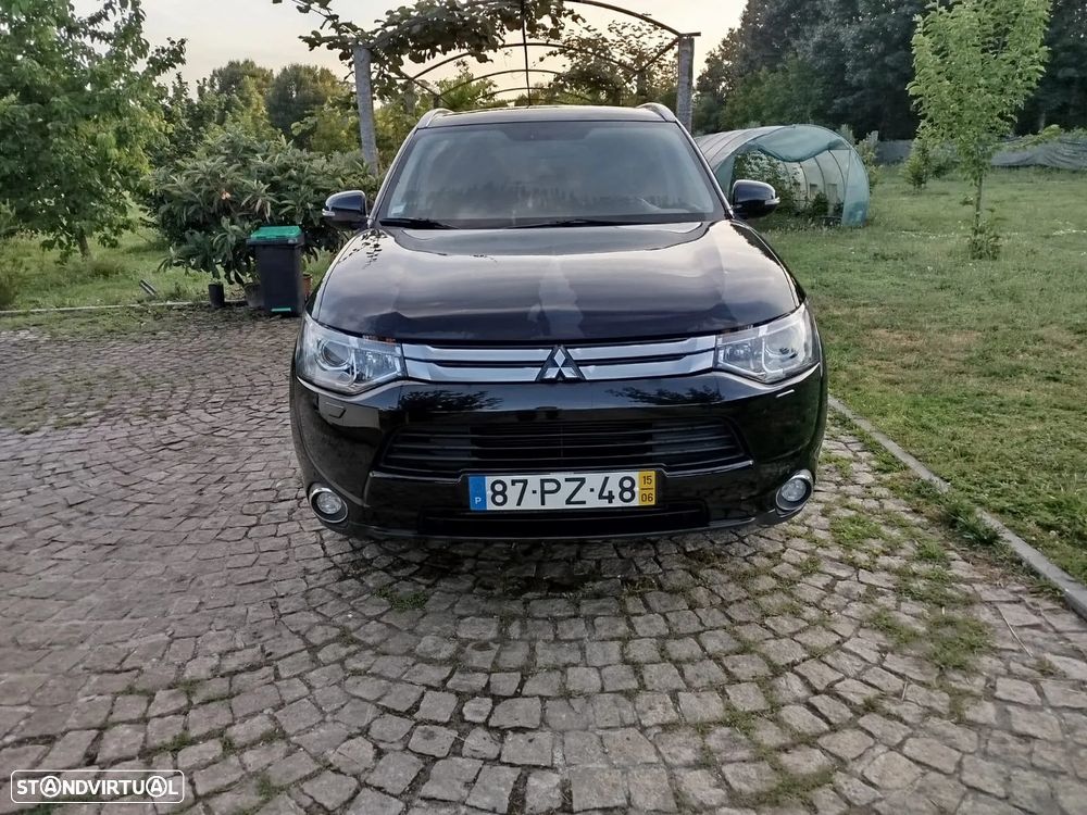 Mitsubishi Outlander 2.2 DI-D Instyle Navi - 10