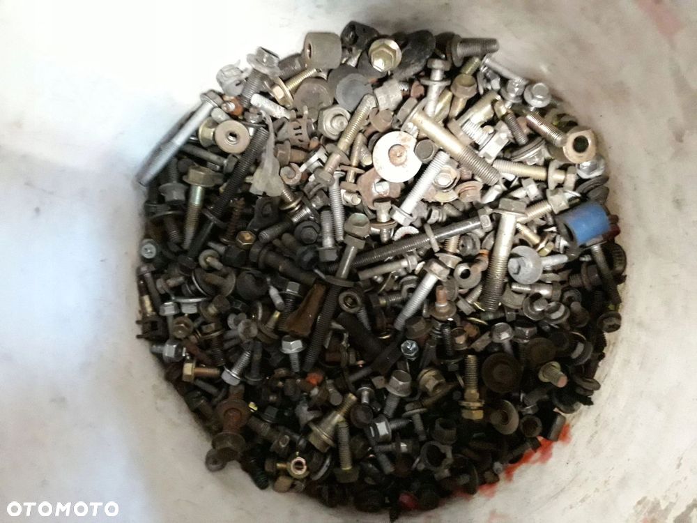 Śruby nakrętki wkręty Samochodowe Japonia MIX Toyota Honda Nissan Mazda 1KG - 6