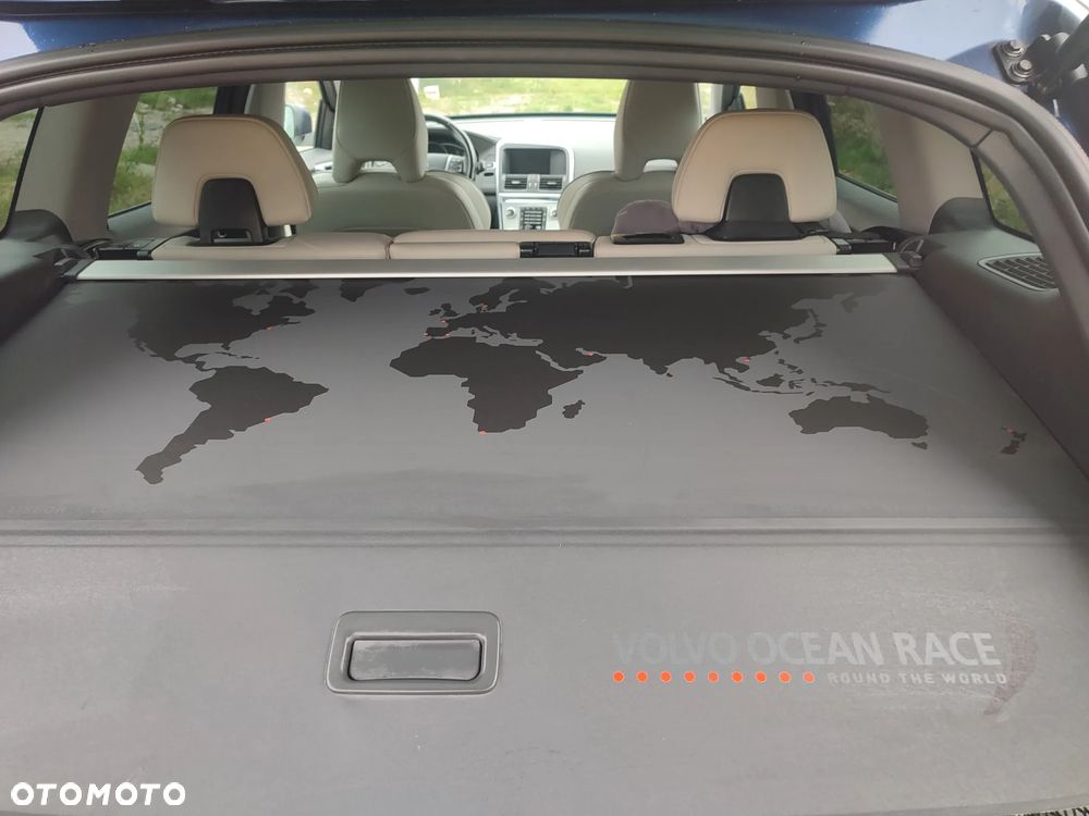 Volvo XC 60 D4 Ocean Race - 9
