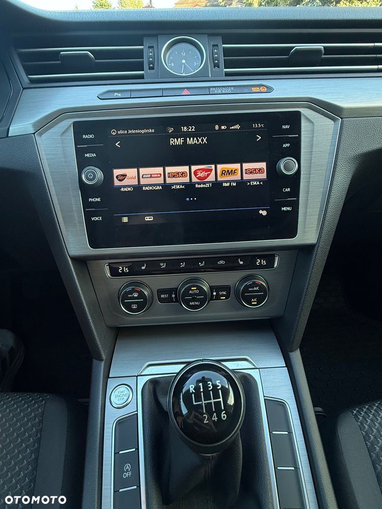 Volkswagen Passat 2.0 TDI BMT Trendline - 13