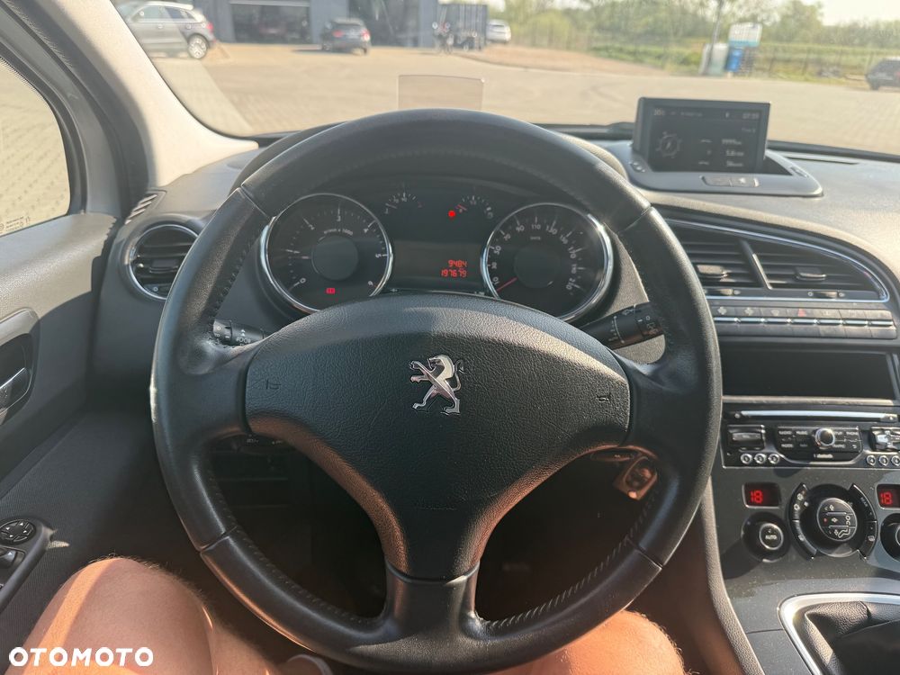 Peugeot 5008 2.0 HDi Allure 7os - 25