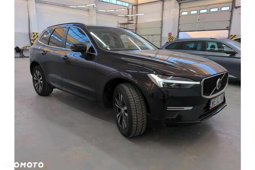 Volvo XC 60 B4 B Momentum Pro - 4