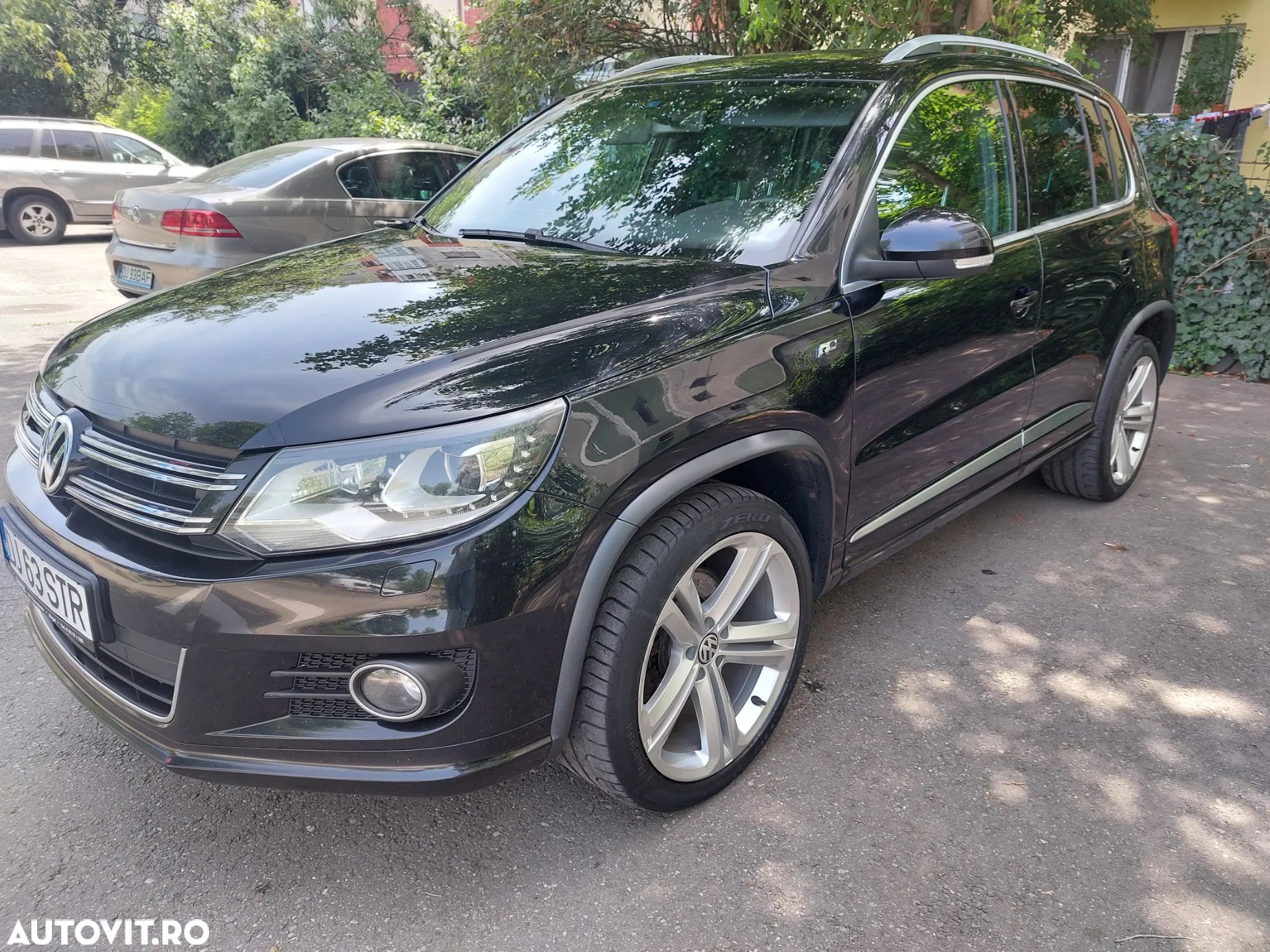 Volkswagen Tiguan 2.0 TDI DPF BlueMotion Technology Sport & Style - 1