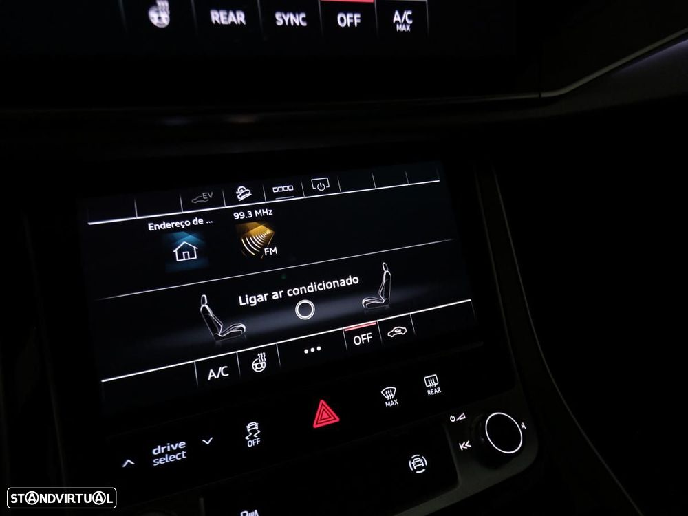 Audi Q7 55 TFSIe quattro S line Tiptronic - 35