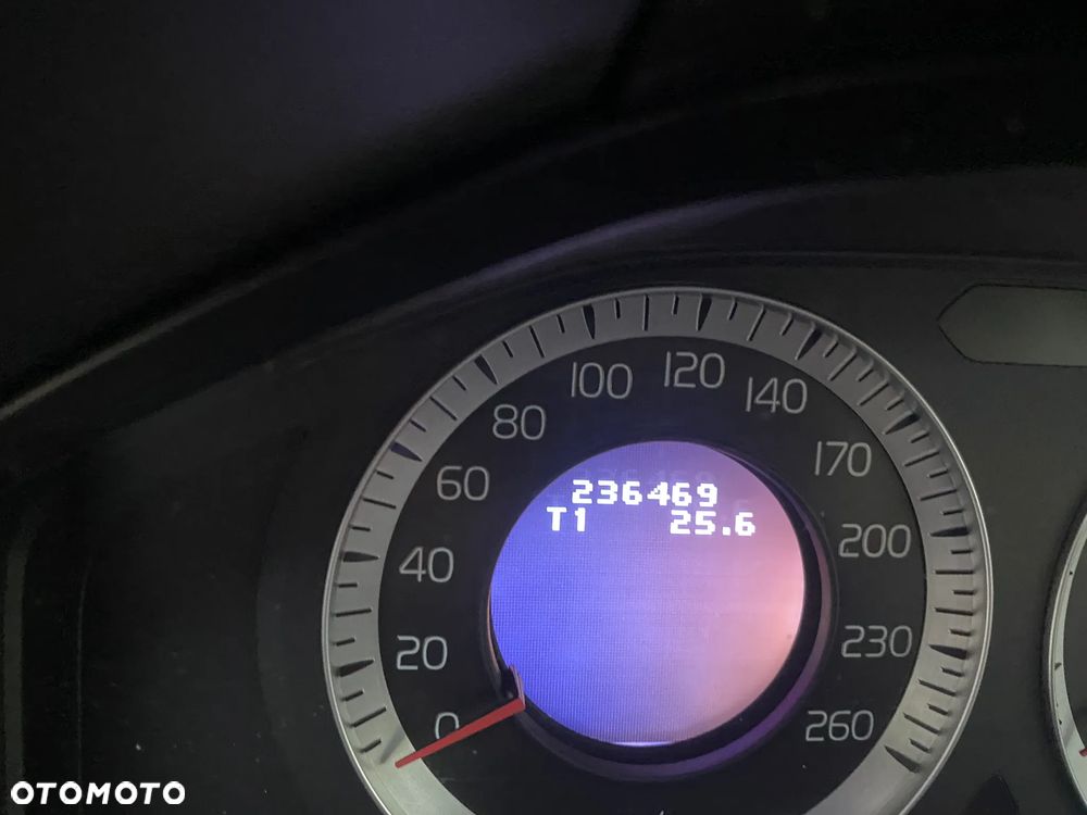 Volvo XC 60 D3 Momentum - 16