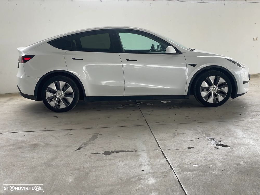 Tesla Model Y RWD - 6