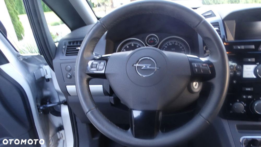 Opel Zafira 1.8 Essentia - 19