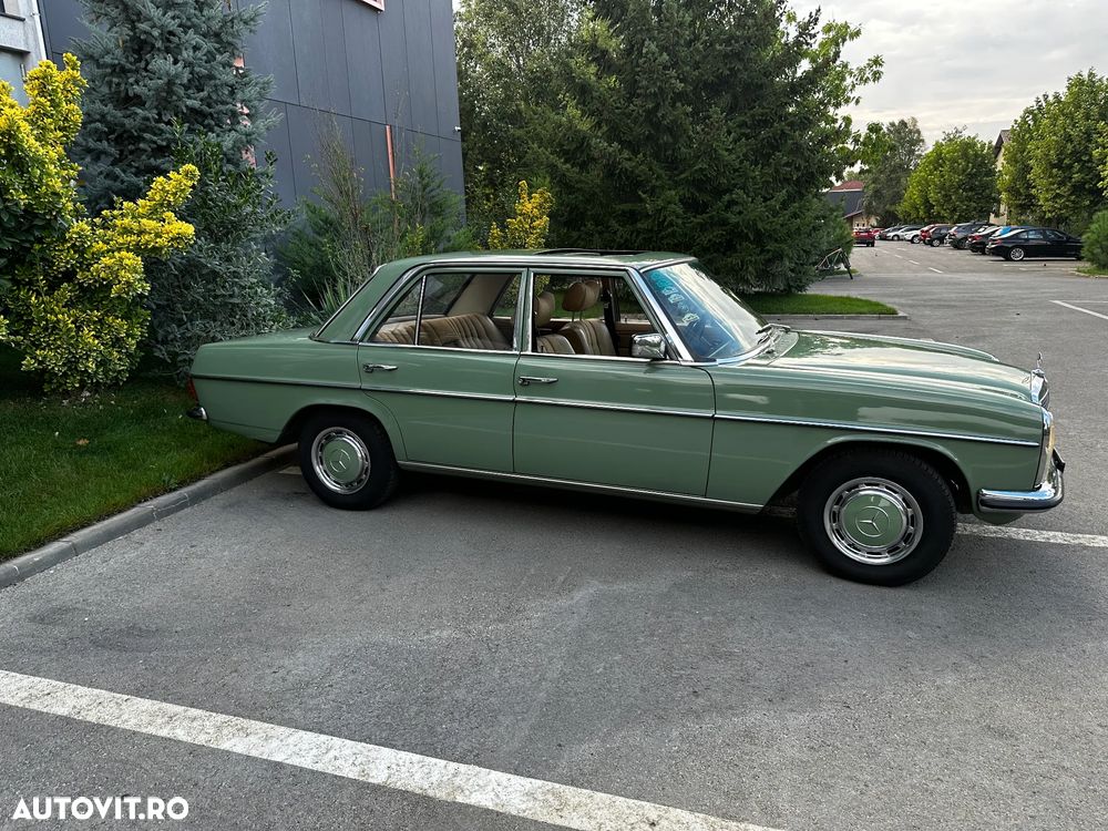 Mercedes-Benz W115 - 2