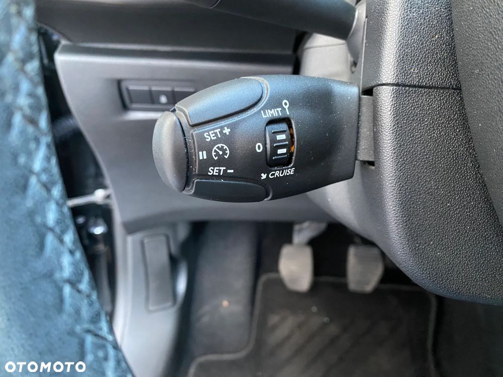 Citroën C3 Pure Tech VTi 82 Exclusive - 19