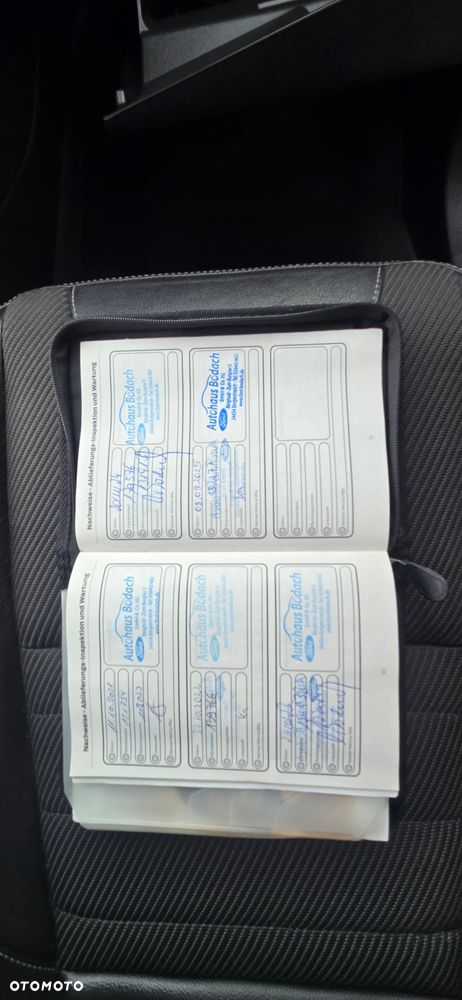 Ford Kuga 2.0 TDCi 2x4 Titanium - 39